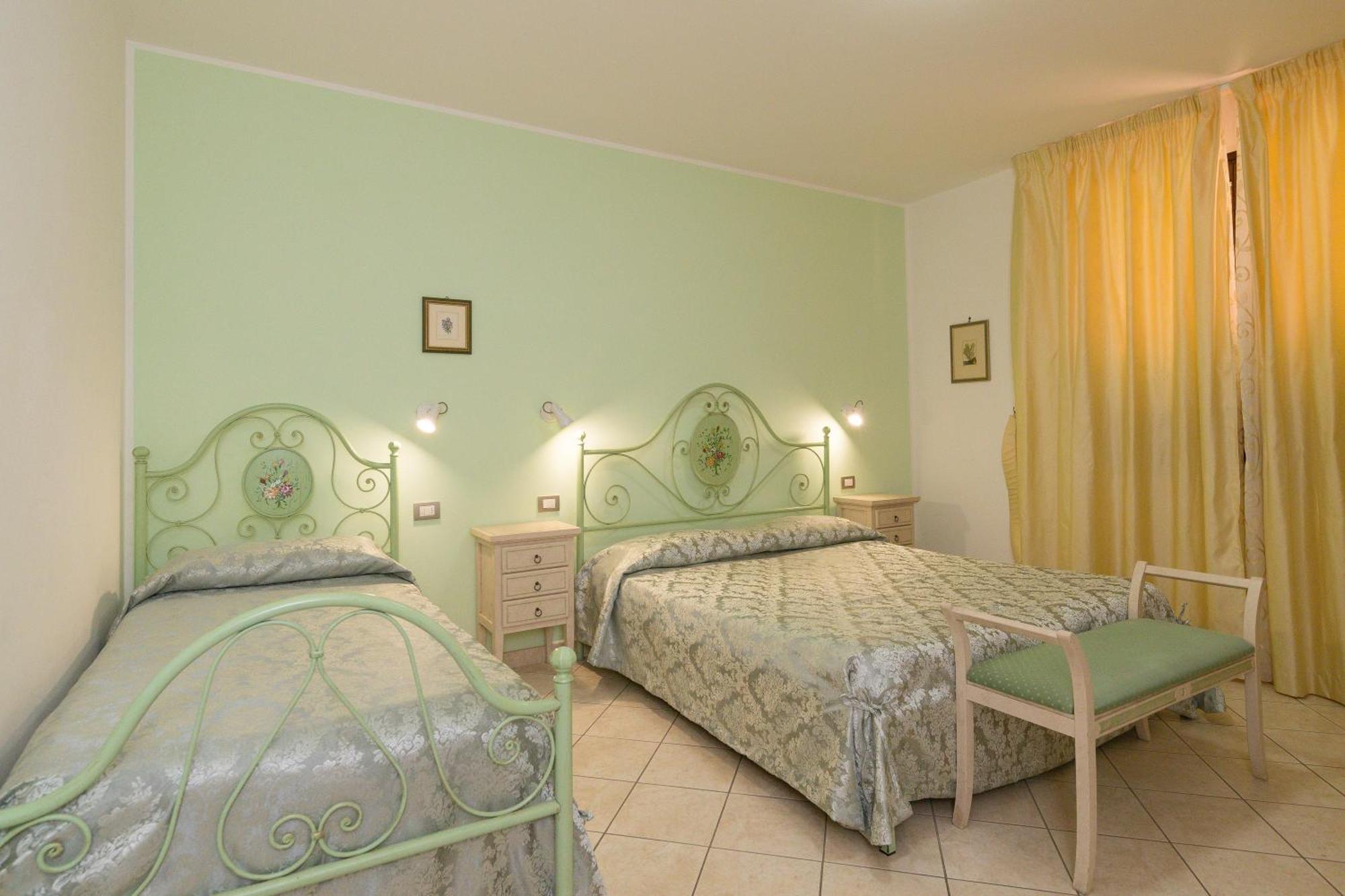 Il Girasole - Ginestra Villa Venturina Terme Bagian luar foto